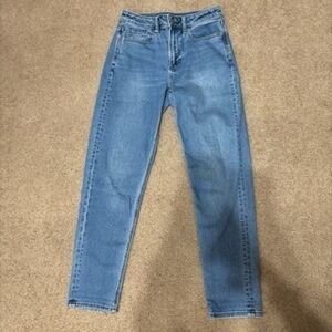 American Eagle Mom Jeans